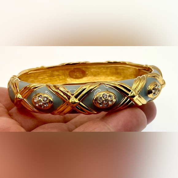 Joan Rivers Signed Gold Tone Light Blue Enamel Crystals Hinged Bangle Bracelet - Picture 4 of 11